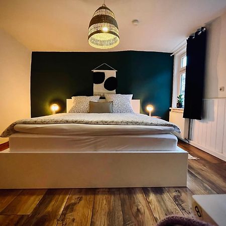 # One Apartment'S / Parkplatz / Schlossplatz โคบวร์ก ภายนอก รูปภาพ