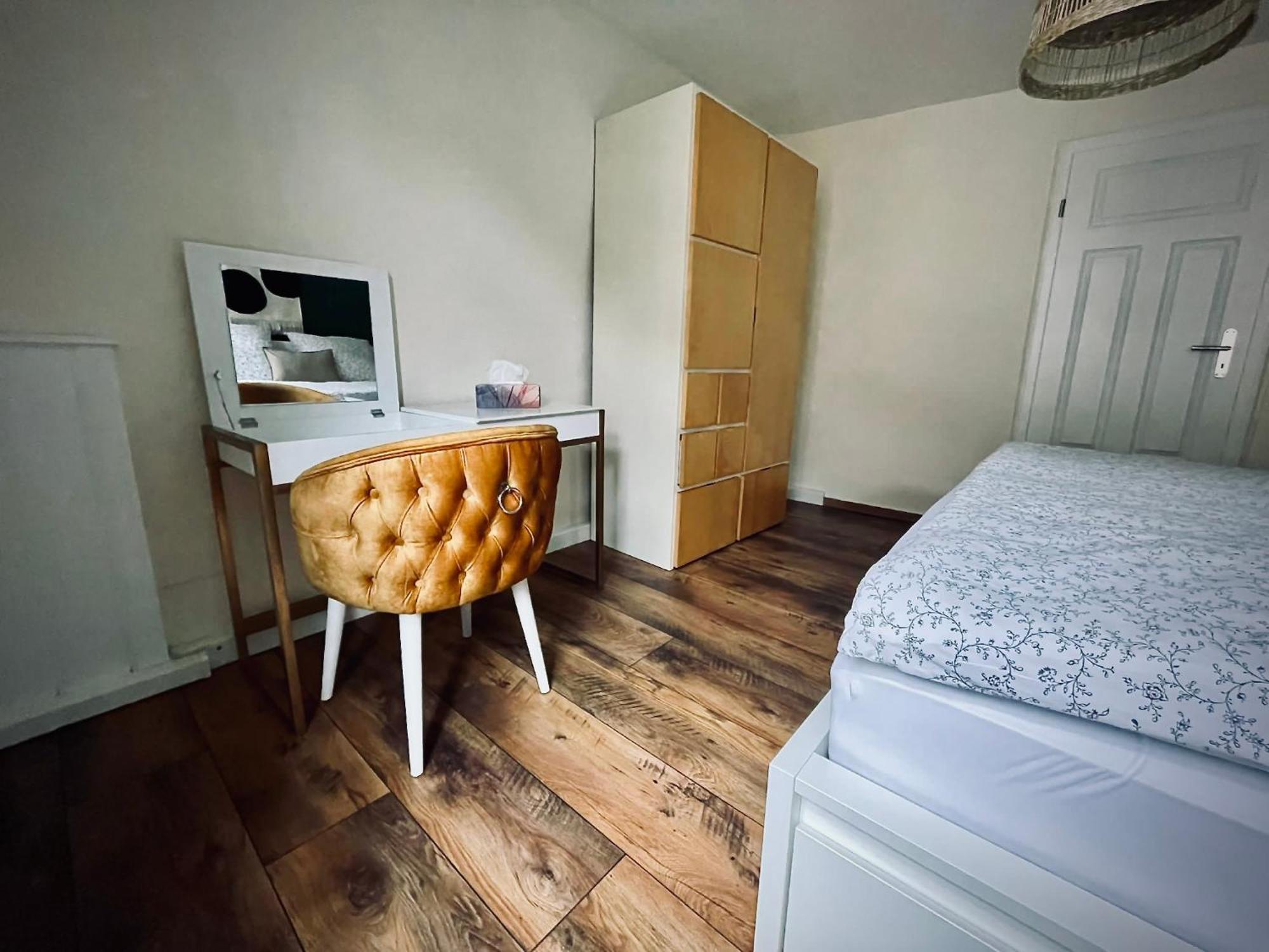# One Apartment'S / Parkplatz / Schlossplatz โคบวร์ก ภายนอก รูปภาพ